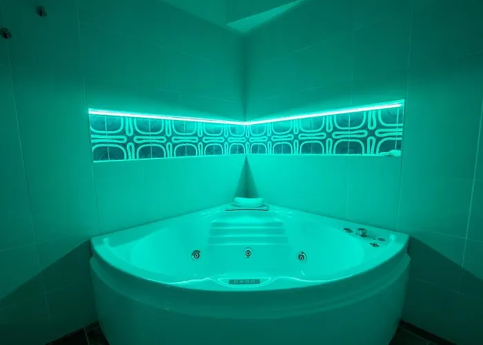 Medina Art & Lifestyle H., By Clapa Group Dislocated Hospitality נאפולי