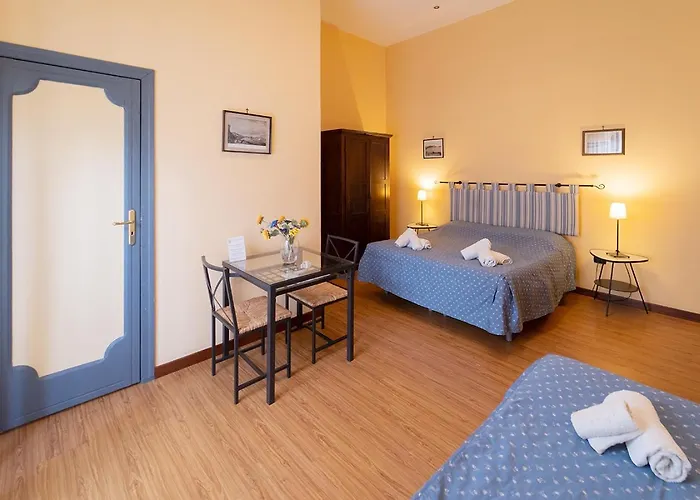 בית הארחה Medina Art & Lifestyle H., By Clapa Group Dislocated Hospitality נאפולי