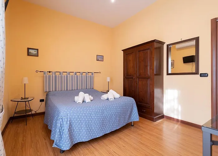 Medina Art & Lifestyle H., By Clapa Group Dislocated Hospitality בית הארחה נאפולי