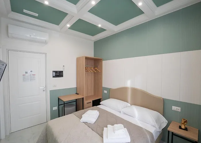 Medina Art & Lifestyle H., By Clapa Group Dislocated Hospitality 2* נאפולי